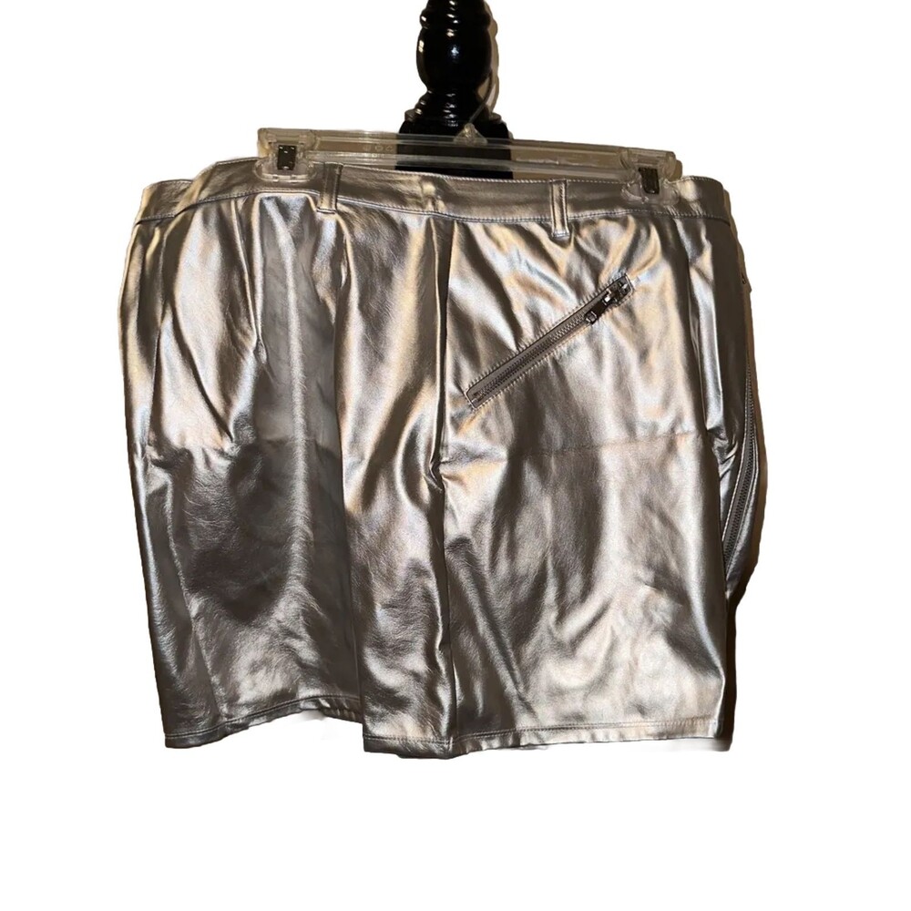 New With Tags Womens Silver Wild Fable Short Skirt Size 18 100% Polyester